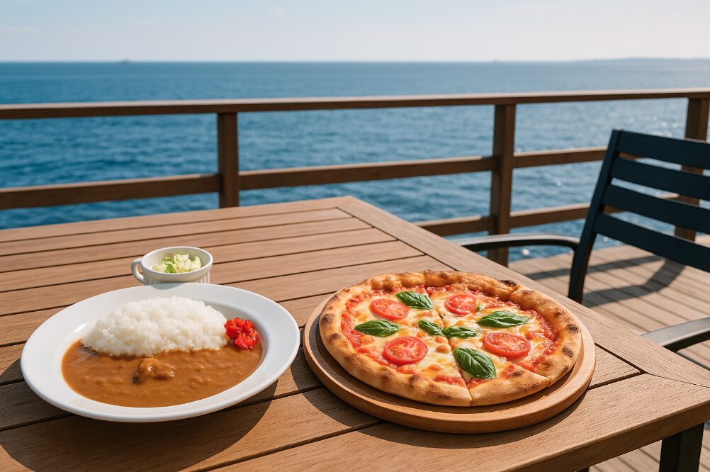猿島唯一のレストラン「オーシャンズキッチン」で提供される「よこすか海軍カレー」とピザ。